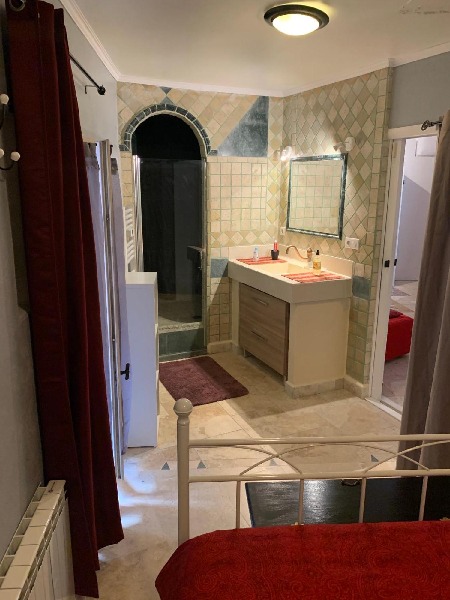Tres Bel Appartement Cosy Et Chaleureux A 尼姆 外观 照片