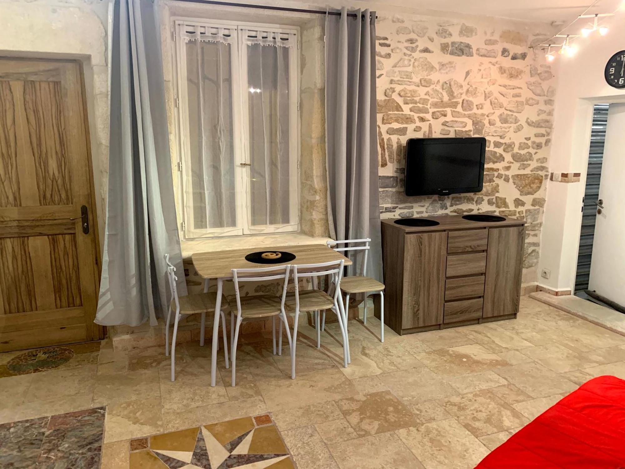 Tres Bel Appartement Cosy Et Chaleureux A 尼姆 外观 照片
